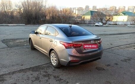 Hyundai Solaris II рестайлинг, 2018 год, 1 150 000 рублей, 4 фотография