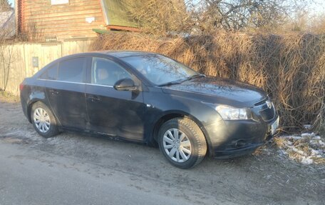 Chevrolet Cruze II, 2010 год, 650 000 рублей, 3 фотография