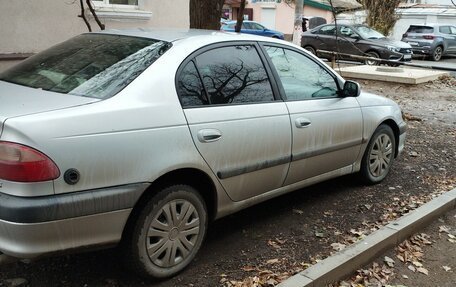 Toyota Avensis III рестайлинг, 2001 год, 395 000 рублей, 2 фотография