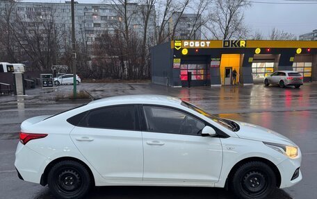 Hyundai Solaris II рестайлинг, 2017 год, 1 200 000 рублей, 8 фотография