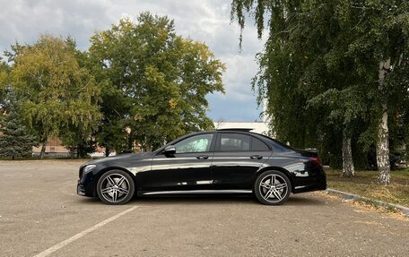 Mercedes-Benz E-Класс, 2019 год, 4 900 000 рублей, 8 фотография