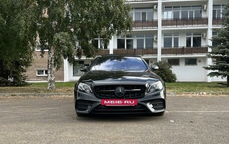 Mercedes-Benz E-Класс, 2019 год, 4 900 000 рублей, 4 фотография