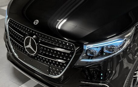 Mercedes-Benz V-Класс, 2024 год, 15 300 000 рублей, 2 фотография