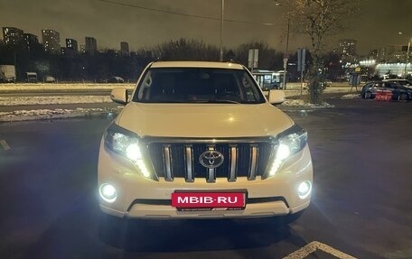 Toyota Land Cruiser Prado 150 рестайлинг 2, 2016 год, 4 600 000 рублей, 11 фотография