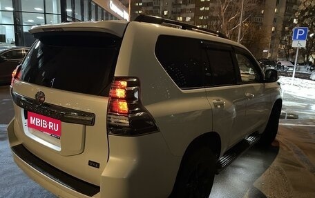 Toyota Land Cruiser Prado 150 рестайлинг 2, 2016 год, 4 600 000 рублей, 12 фотография