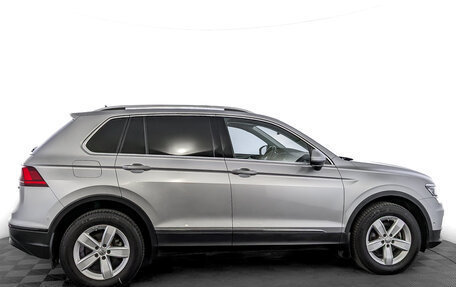 Volkswagen Tiguan II, 2020 год, 3 745 000 рублей, 4 фотография