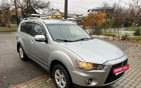 Mitsubishi Outlander III рестайлинг 3, 2009 год, 1 180 000 рублей, 4 фотография