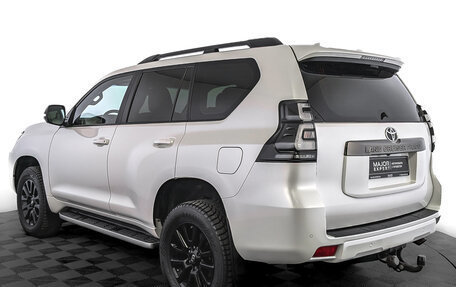 Toyota Land Cruiser Prado 150 рестайлинг 2, 2021 год, 6 790 000 рублей, 7 фотография