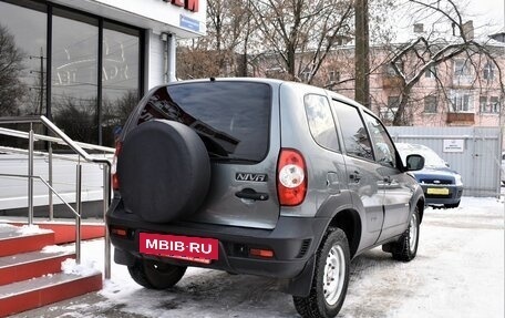 Chevrolet Niva I рестайлинг, 2017 год, 749 000 рублей, 3 фотография