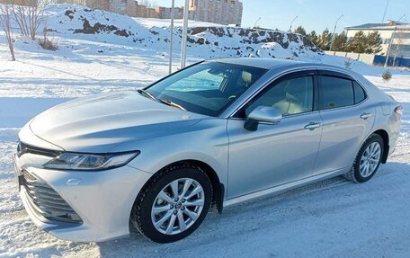 Toyota Camry, 2020 год, 3 900 000 рублей, 5 фотография