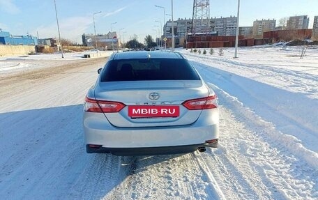 Toyota Camry, 2020 год, 3 900 000 рублей, 7 фотография