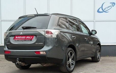 Mitsubishi Outlander III рестайлинг 3, 2013 год, 1 400 000 рублей, 6 фотография