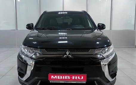 Mitsubishi Outlander III рестайлинг 3, 2020 год, 2 478 000 рублей, 3 фотография