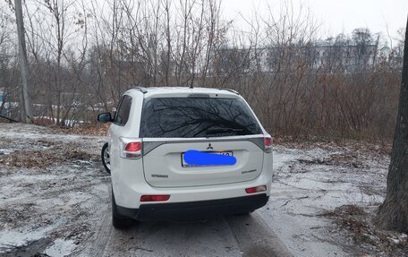 Mitsubishi Outlander III рестайлинг 3, 2013 год, 1 300 000 рублей, 8 фотография