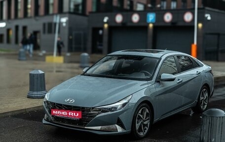 Hyundai Elantra, 2023 год, 2 800 000 рублей, 2 фотография