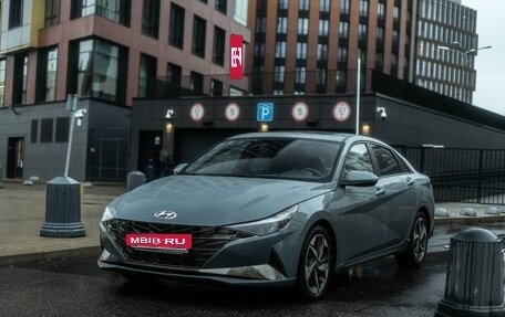 Hyundai Elantra, 2023 год, 2 800 000 рублей, 4 фотография