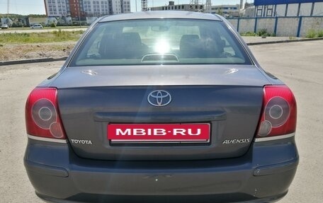 Toyota Avensis III рестайлинг, 2006 год, 870 000 рублей, 3 фотография