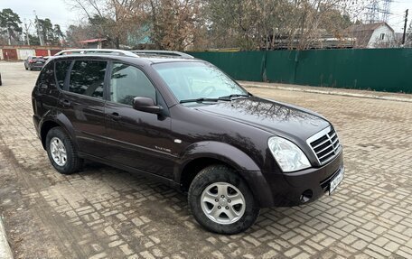 SsangYong Rexton III, 2011 год, 880 000 рублей, 2 фотография