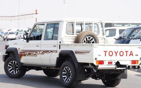 Toyota Land Cruiser 70, 2024 год, 9 990 000 рублей, 2 фотография