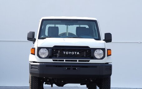 Toyota Land Cruiser 70, 2024 год, 10 960 000 рублей, 7 фотография