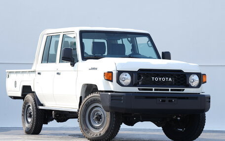 Toyota Land Cruiser 70, 2024 год, 10 960 000 рублей, 6 фотография