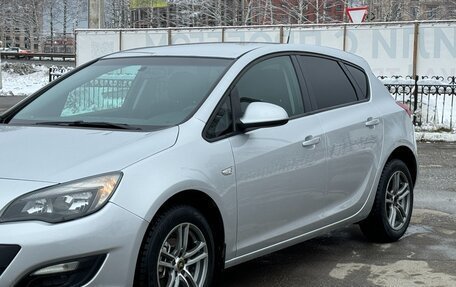 Opel Astra J, 2013 год, 743 000 рублей, 2 фотография