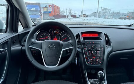 Opel Astra J, 2013 год, 743 000 рублей, 28 фотография