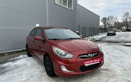 Hyundai Solaris II рестайлинг, 2012 год, 645 000 рублей, 3 фотография