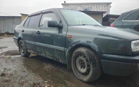 Volkswagen Vento, 1992 год, 110 000 рублей, 2 фотография