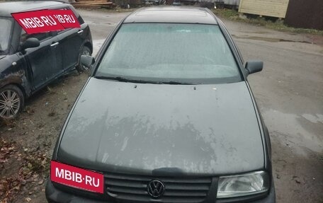 Volkswagen Vento, 1992 год, 110 000 рублей, 5 фотография