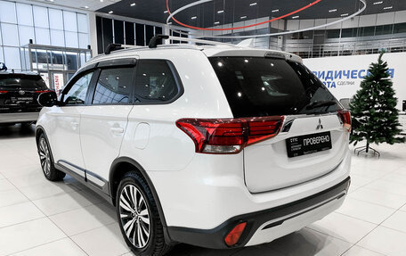 Mitsubishi Outlander III рестайлинг 3, 2019 год, 2 480 000 рублей, 7 фотография