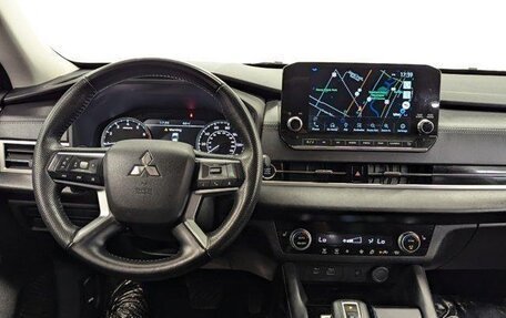 Mitsubishi Outlander, 2022 год, 4 836 000 рублей, 9 фотография