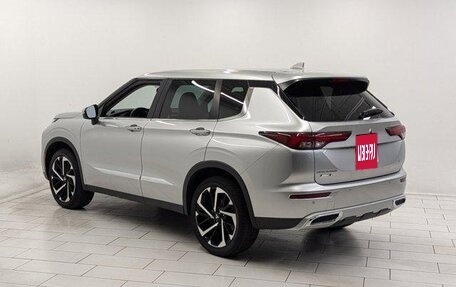 Mitsubishi Outlander, 2022 год, 4 836 000 рублей, 3 фотография