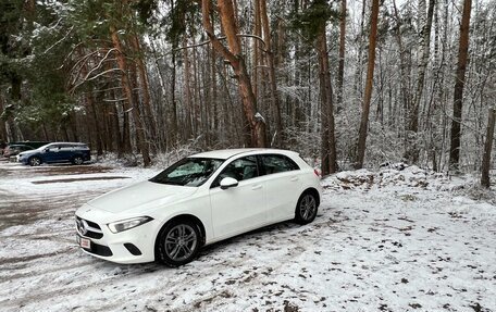 Mercedes-Benz A-Класс, 2018 год, 3 000 000 рублей, 5 фотография