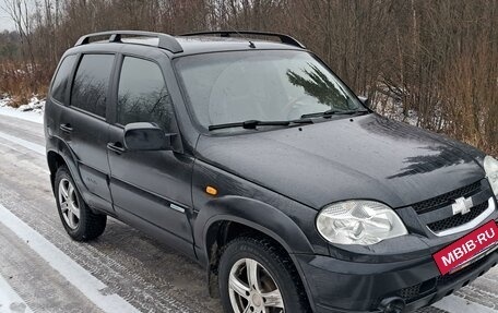 Chevrolet Niva I рестайлинг, 2011 год, 650 000 рублей, 3 фотография