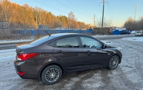 Hyundai Solaris II рестайлинг, 2015 год, 1 100 000 рублей, 3 фотография