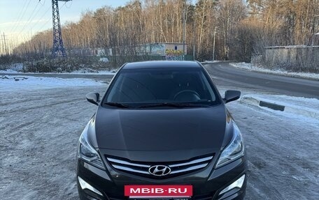 Hyundai Solaris II рестайлинг, 2015 год, 1 100 000 рублей, 6 фотография