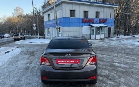 Hyundai Solaris II рестайлинг, 2015 год, 1 100 000 рублей, 4 фотография