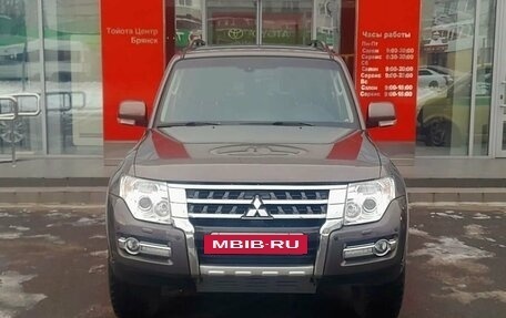 Mitsubishi Pajero IV, 2014 год, 3 199 000 рублей, 2 фотография