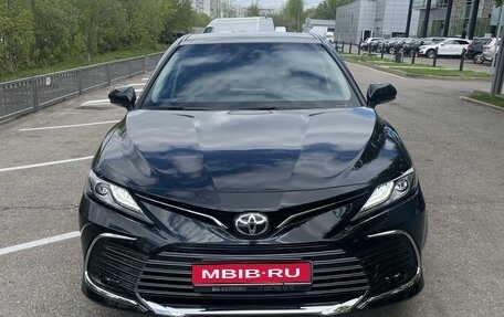 Toyota Camry, 2023 год, 3 900 000 рублей, 1 фотография