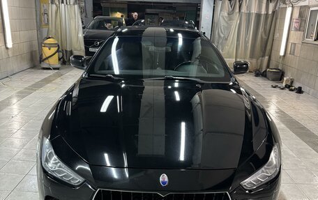 Maserati Ghibli, 2014 год, 2 750 000 рублей, 2 фотография