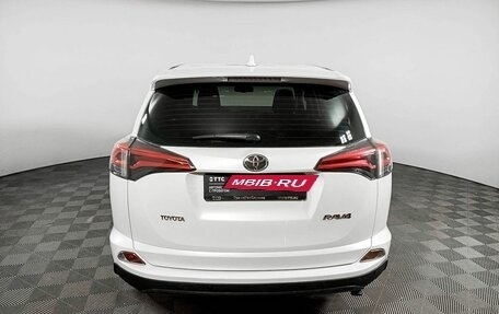 Toyota RAV4, 2018 год, 2 815 000 рублей, 7 фотография