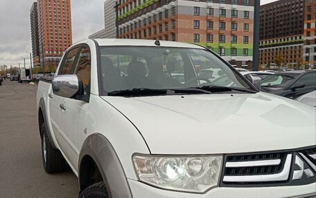 Mitsubishi L200 IV рестайлинг, 2013 год, 1 649 000 рублей, 2 фотография