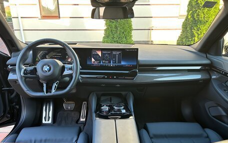 BMW 5 серия, 2023 год, 7 600 000 рублей, 13 фотография