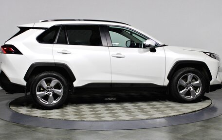 Toyota RAV4, 2021 год, 3 697 000 рублей, 8 фотография