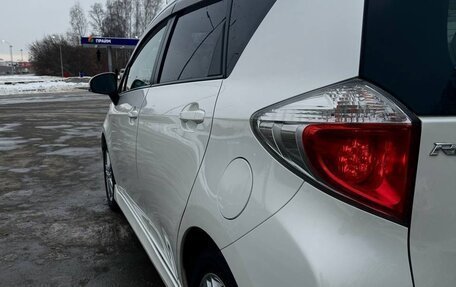 Toyota Ractis II, 2011 год, 950 000 рублей, 2 фотография