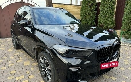 BMW X5, 2019 год, 5 900 000 рублей, 2 фотография