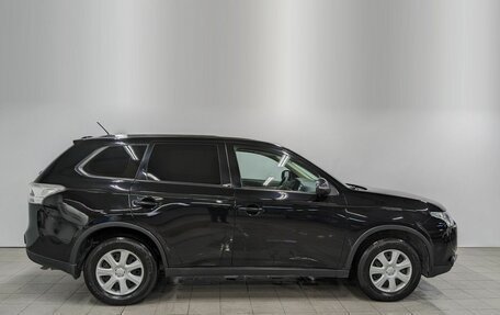 Mitsubishi Outlander III рестайлинг 3, 2014 год, 1 750 000 рублей, 4 фотография