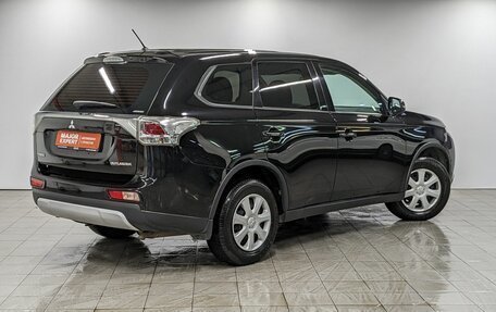 Mitsubishi Outlander III рестайлинг 3, 2014 год, 1 750 000 рублей, 5 фотография