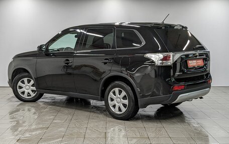 Mitsubishi Outlander III рестайлинг 3, 2014 год, 1 750 000 рублей, 7 фотография